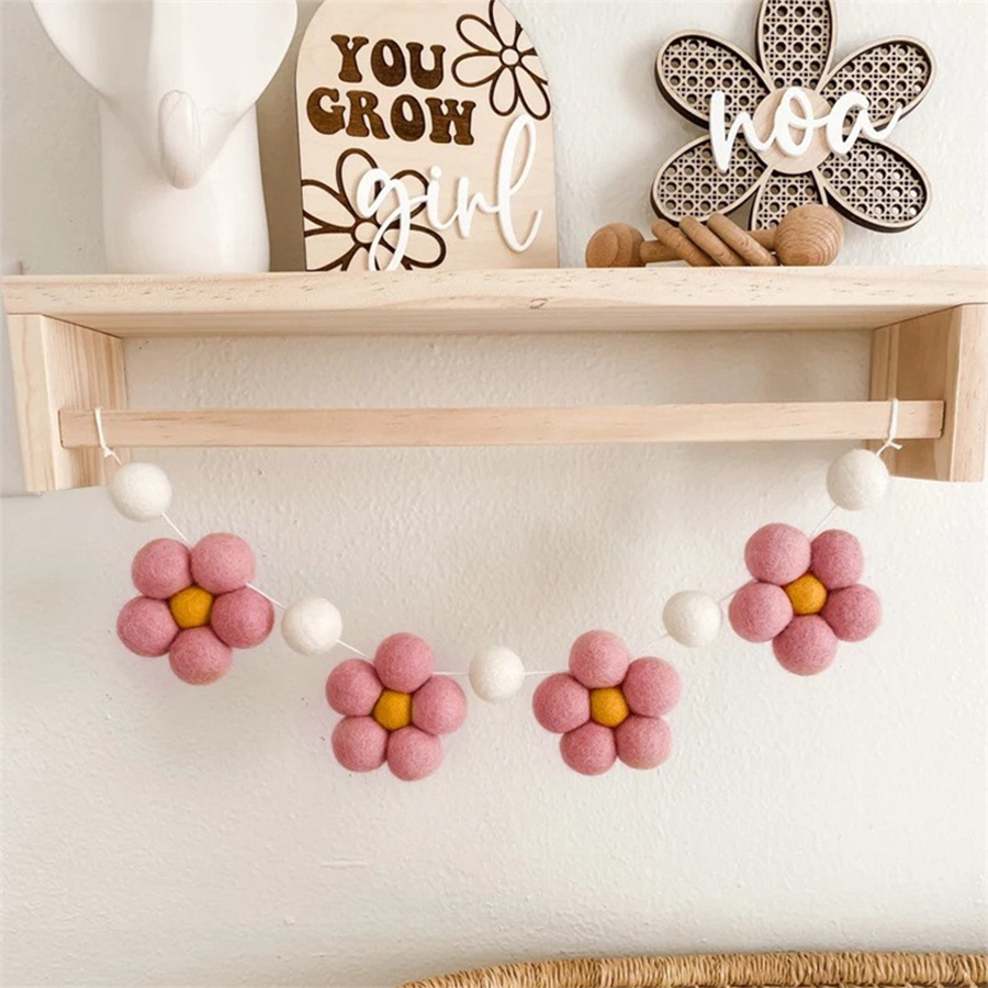Baby Nursery Garland - Ręcznie Robiona Filcowa Girlanda Stokrotka Boho