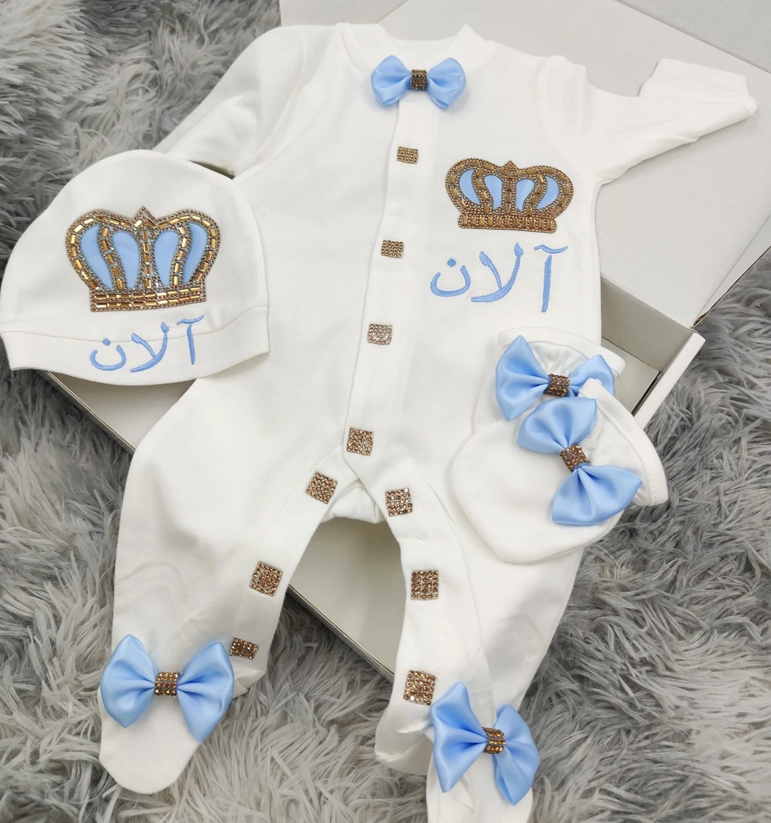 Zestaw: Perłowa Korona Dollbli – Baby Nursery Outfits recenzja i cena